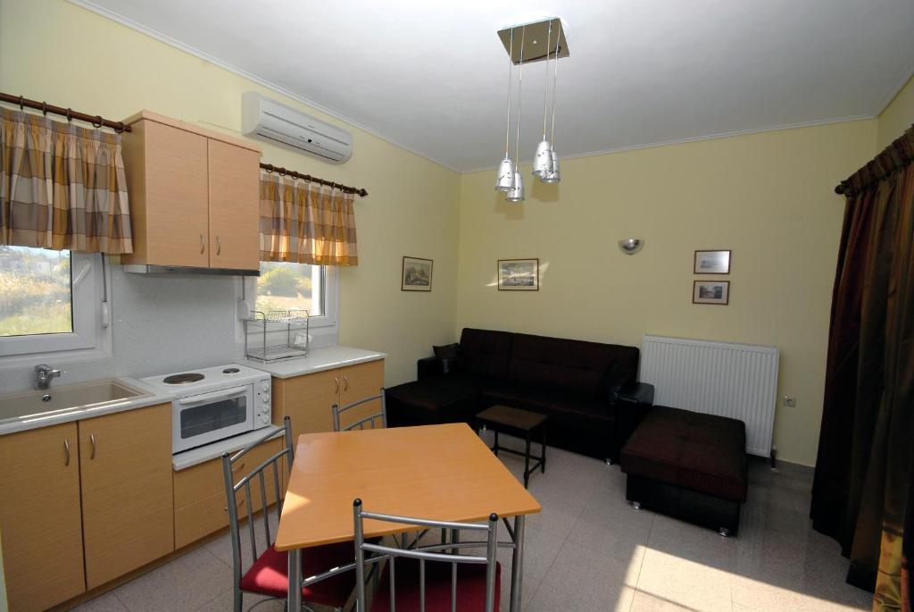 Ariadnes Holiday Accommodation II Apidias Lakos Экстерьер фото